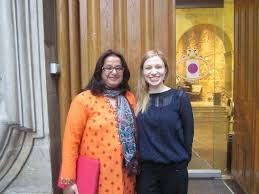 Ewa Strzelecka (Yemengo emakume feminista): "Beharrezkoa da elkarren arteko  esperientziak partekatzea, ekarpen eraikitzaileak egiteko"