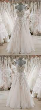 Brautkleider aus fließenden stoffen, leicht fallenden drapierungen und schmalen silhouetten sorgen für einen atemberaubenden auftritt auf jeder hochzeit.die vielfältigkeit an schnittvariationen, die in unserem brautstudio edelweiss in friesoythe zu finden ist, begeistert alle bräute, die nach schönen und schlichten brautkleidern suchen. Die 41 Besten Ideen Zu Griechische Hochzeitskleider Hochzeit Hochzeitskleid Brautmode