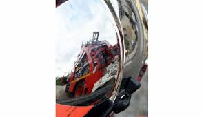 Les pompiers s'attendaient pourtant à un bilan beaucoup plus lourd. Isere Echirolles Une Bouteille De Gaz Enflammee Devant Un Appartement