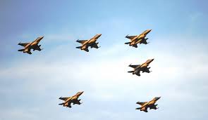 O ceremonie militară impresionantă a fost organizată, marţi, cu ocazia zilei aviaţiei române şi a forţelor aeriene, la monumentul eroilor aerului aflat în piaţa aviatorilor din capitală. Aqrjmzrj4bf Tm