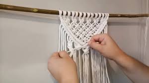 Kolay makrome duvar süsü yapımı yapacak olanlara kolay gelsin yorumlarınızı bırakmayı unutmayın i̇nstagram hesabım. Cok Kolay Makrome Duvar Susu Yapimi Easy Macrame Wall Hanging Diy Youtube