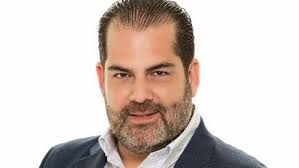 Radamés Vega Príncipe es la nueva voz oficial de MegaTV