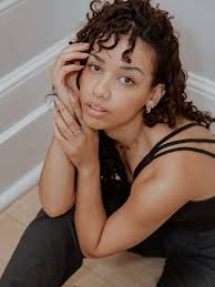 𝐑𝐨𝐛𝐲𝐧 𝐒𝐢𝐦𝐨𝐧