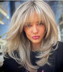 Louella Hamilton's Instagram, Twitter & Facebook