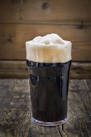Combien De Calories Dans La Biere Brune Combien De Calories Pour Chaque Alcool On Vous Dit Tout Elle A Table Calorie Alcool Biere Brune Alcool