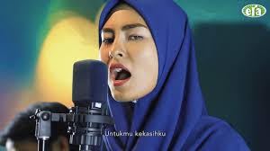 Wany hasrita performing her debut solo single, rintihan rindu. Erakustik Wany Hasrita Rintihan Rindu Youtube