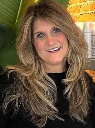 Hey Vicksburg, we have awesome news! We have two more talented stylist  joining us this week at Canvas and Clay Hair Studio! We all work for  ourselves and set our own prices