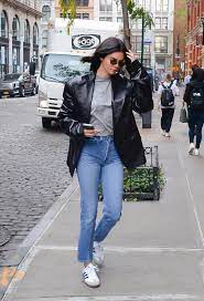 Say Goodbye To Your Moto Coat Kendall Jenner S Leather Blazer Is Where It S At Jenner Outfits Fashion Inspo Outfits Kendall Jenner Outfits
