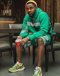 Stream new music from kizz daniel for free on audiomack, including the latest songs, albums, mixtapes and playlists. Baixa Kizz Daniel 2019 The Singer Kicks Off With Somil S Gallery