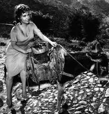 Nei primi anni '70 gina lollobrigida inizia a diradare i suoi impegni sul set, e il western e continuavano a fregarsi il milione di dollari è tra le ultime. Gina Lollobrigida La Bersagliera E Gli Spaghetti Alla Carbonara Tuttacronaca In Cucina