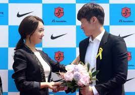 예상과 달리 박지성 일병이 이겼다. Uelmslu177ls1m