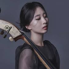 Herzlichen Glückwunsch 🥳🥂an Julia Hoover (Klasse Prof. Anke Dill), die  das Probejahr bei den Bamberger Symphonikern bestanden hat und nun festes  Mitglied der 1. Violinen ist. Foto: Ines Fuchs  #hmdk#musik#hochschule#stuttgart#bachelor#master ...