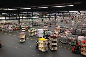 This happens by bringing supply and demand together by means of the auction clock. Flower Power At The Aalsmeer Flower Auction European Waterways