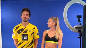 Alica schmidt machaca a mats hummels, futbolista del borussia dortmund. Alica Schmidt Trainiert Jetzt Dortmund Blick