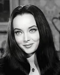 Gretchen Beard's Instagram, Twitter & Facebook