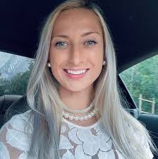 Stacy Horan's Instagram, Twitter & Facebook