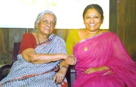 Γράφτηκε από τον lord pierpont με πρωτότυπο τίτλο one horse open sleigh και η πρώτη του έκδοση χρονολογείται στα 1857. Ik6bwwo0fgycxm