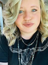 Hello everyone! I would love to introduce myself, the person that's been  doing your treats! ☺️ My name is Kaley, I am 21 years old and I just  started my business last