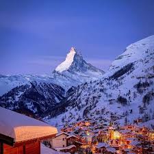 سِوِيسْرَا ورسمِيّاً الاِتِّحَاد السُّوَيْسْرِيّ هي جمهورية فيدرالية تتكون من 26 كانتونًا، مع برن عاصمةً ومقراً للسلطات الاتحادية. Ø¬Ù…Ø§Ù„ Ø§Ù„Ø·Ø¨ÙŠØ¹Ø© Ø³ÙˆÙŠØ³Ø±Ø§ ÙÙŠ ÙØµÙ„ Ø§Ù„Ø´ØªØ§Ø¡ Ø¹Ø§Ù„Ù… Ø¢Ø®Ø± Facebook