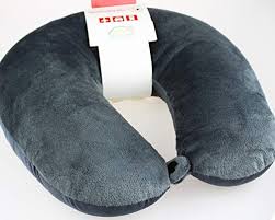 Das unterstreicht die schlechte qualität von zu günstigen nackenkissen. Nackenkissen Auf Reisen Im Test Trtl Pillow Ausprobiert