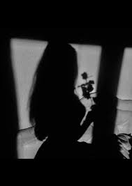 Black And White Pfp Aesthetic Pin By Sinoreta Fhedi On Estetika Shadow Photos Shadow Pictures Shadow Photography