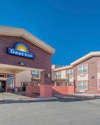 Nothing brings us closer like the experience of getting away and creating moments. Days Inn Manitou Manitou Springs