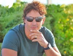 He began his career in 1996 with the role of rollo in the television series gino. Obiiily3lplom