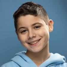 Daniel Dunmire's Instagram, Twitter & Facebook