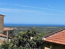 Hier starten die preise für kleine wohnungen in gutem zustand bei 350.000 euro. Wohnung Mit Meerblick Terrasse Livorno Italien N60550029