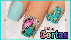 Ya sea que prefieres un estilo más discreto o llamativos, al diseñar uñas rayas puedes optar por varias formas en las rayas, delgadas o gruesas, horizontales, verticales o paralelas. Decoracion Para Unas Cortas Unas En Tono Pastel Decoracion Unas Flores Y Mariposa Unas Turqueza Youtube