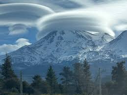 lenticular clouds ...