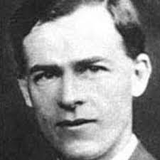 William Ewer's Instagram, Twitter & Facebook