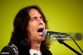 2.264 fotografias e imagens de alta resolução de Kelly Hanson