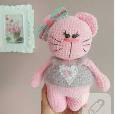 Amigurumi Orgu Oyuncak Modelleri Amigurumi Tombis Kedi Modeli Tarifi Anlatimli Orgu Orgu Modelleri Orgu Ornekleri De Tig Isleri Kedi Stuffed Animals
