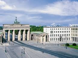 (0.02 mi) cafe max (0.75 mi) clubrestaurant am wannsee (0.35 mi) haus sanssouci (0.36 mi) seehase (0.39 mi) bootshaus bolle; Haus Liebermann Vollendete Bauten Mit Naturstein Von Hofmann Naturstein