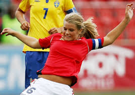 Juni 1993 in sunndalsøra, møre og romsdal) ist eine norwegische fußballspielerin. Image Of Andrine Hegerberg