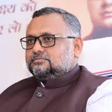 Anwar Hayat's Instagram, Twitter & Facebook