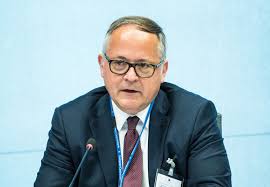 Led by countries as large as china and as small as the bahamas, digital money is drawing stronger interest as the future of an increasingly cashless society. Central Bankers Talk Down Concerns Over Digital Currency Risks Bloomberg