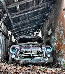 abandoned car poland アンティークカー 墓地 名車