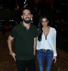 Aslıhan doğan 4 aralık 1985 yılında doğmuştur. Arda Turan A Buyuk Sok Aslihan Dogan In Yeni Aski Kim Sayfa 1 Diger 10 Mayis 2021 Pazartesi