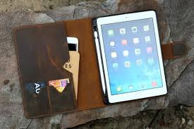 Personalized Distressed Leather Ipad Pro 10 5 9 7 Portfolio Etsy Apple Pencil Holder Ipad Apple Pencil Holder Ipad Organizer