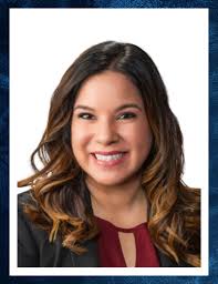 Monique Dickinson's Instagram, Twitter & Facebook