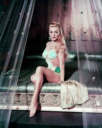 Lana Turner in, “The Prodigal” (1955). ✨