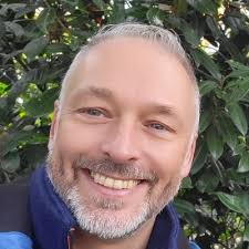 𝗗𝗲 𝗸𝗿𝗮𝗰𝗵𝘁 𝘃𝗮𝗻 𝗱𝗲 𝗸𝗲𝘁𝗲𝗻 ⛓: 𝘀𝗮𝗺𝗲𝗻𝘄𝗲𝗿𝗸𝗶𝗻𝗴 𝗺𝗲𝘁  𝗕𝗿𝗮𝘀 𝗘𝗹𝗲𝗸𝘁𝗿𝗼𝘁𝗲𝗰𝗵𝗻𝗶𝗲𝗸 Onze duurzame relatie met Bras  Elektrotechniek B.V. loopt al langer dan Peter Bras…