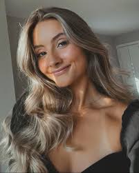 Kim Cloutier (@kimxx.c) • Instagram photos and videos