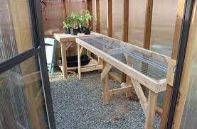 Opret en arbejdsplads, der gør din have drivhus funktionel og effektiv. Image Result For Green House Tables Greenhouse Greenhouse Benches Diy Greenhouse Plans