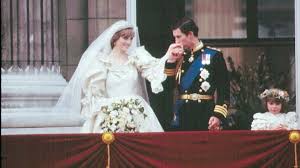 Jun 01, 2021 · wie die times berichtete, bestellte carrie johnson mehrere kleider, um nicht mit einem weißen hochzeitskleid verdacht auszulösen. Prinz Charles Und Lady Diana So Pompos War Ihre Jahrhunderthochzeit