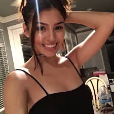 Hillary Bennett (@hillydillydock)