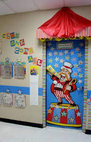 Pin By Debbie Davis On Clown Classroom Door Decoration Circus Classroom Decorations Circus Theme Classroom Carnival Classroom