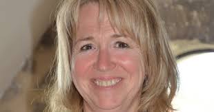 3 QUESTIONS A. Nous souhaiterions étoffer le marché des producteurs sur la  place de la Devise le vendredi après-midi